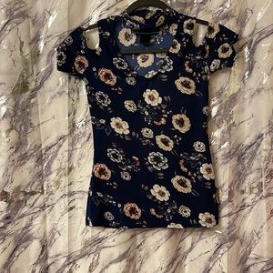 Polly & Esther Navy floral short sleeve shirt v neck choke collar